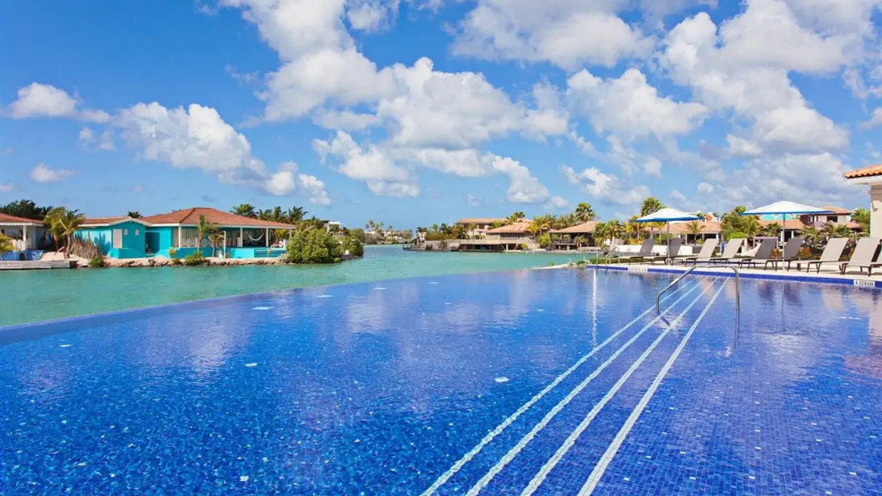 Courtyard by Marriott Bonaire Dive Resort
